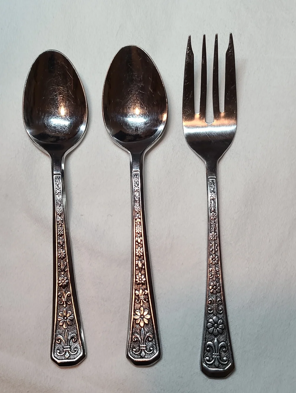 Vintage Interpur Florenz Pattern Flatware, Stainless Korea, 3 pieces, 8 Petal